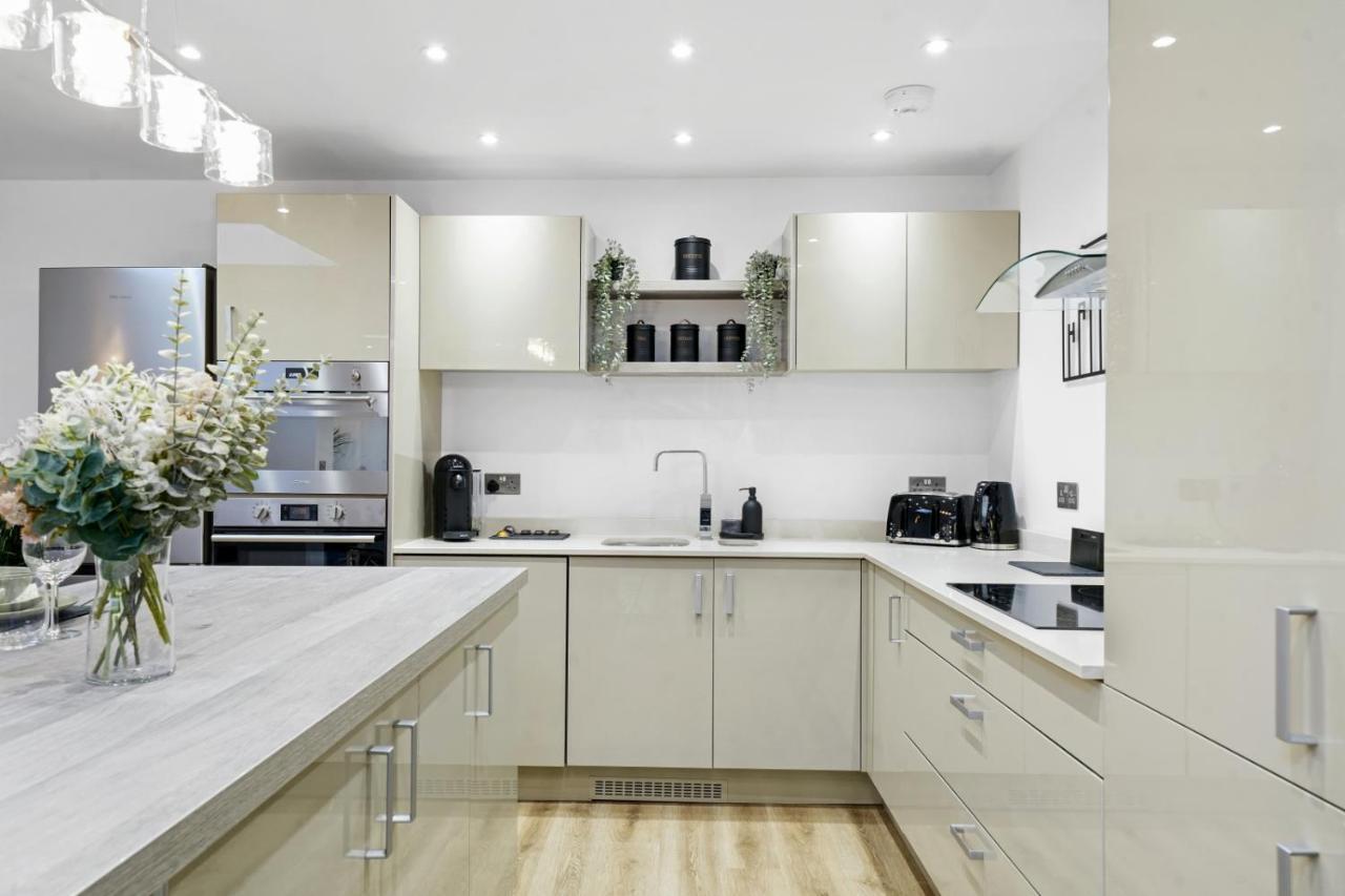 Modern Bungalow In Maidstone Sleeps 5 With Free Parking ภายนอก รูปภาพ