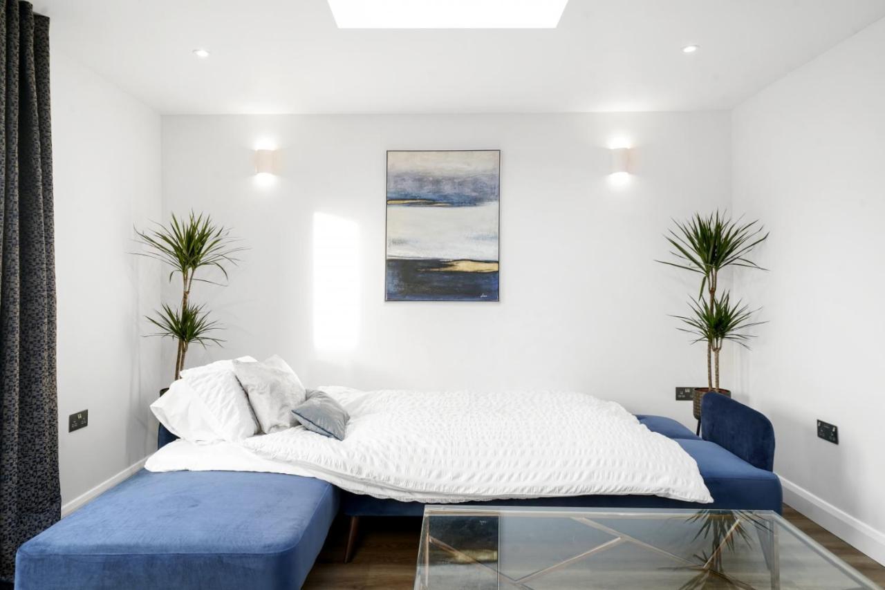 Modern Bungalow In Maidstone Sleeps 5 With Free Parking ภายนอก รูปภาพ