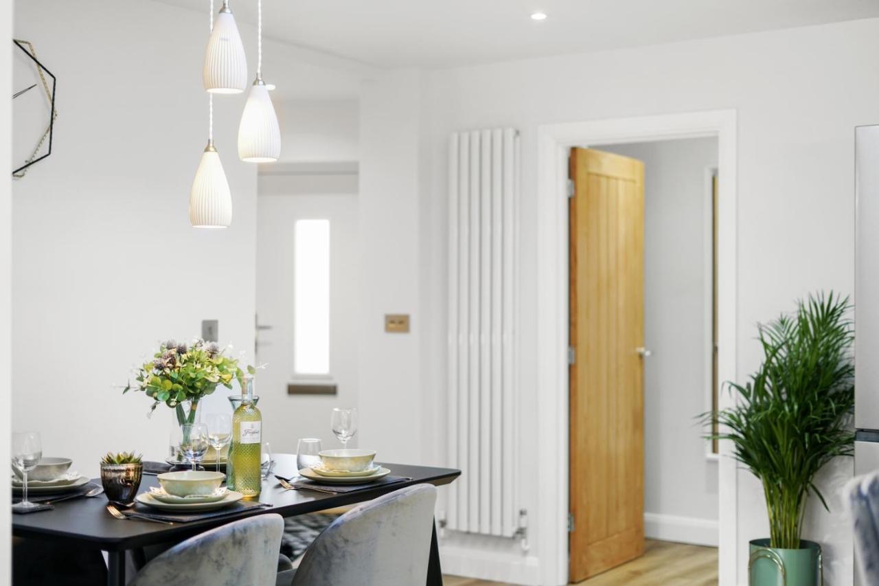 Modern Bungalow In Maidstone Sleeps 5 With Free Parking ภายนอก รูปภาพ