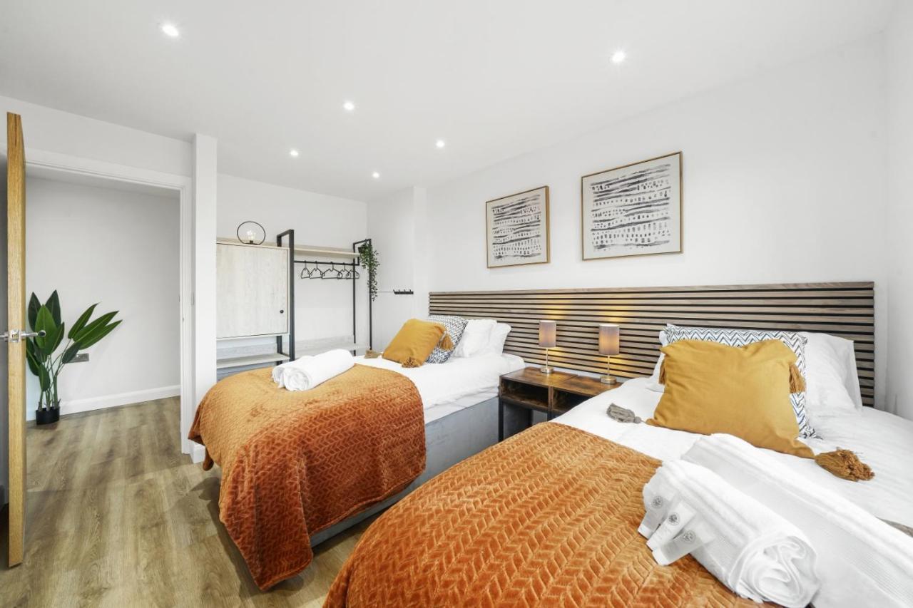 Modern Bungalow In Maidstone Sleeps 5 With Free Parking ภายนอก รูปภาพ