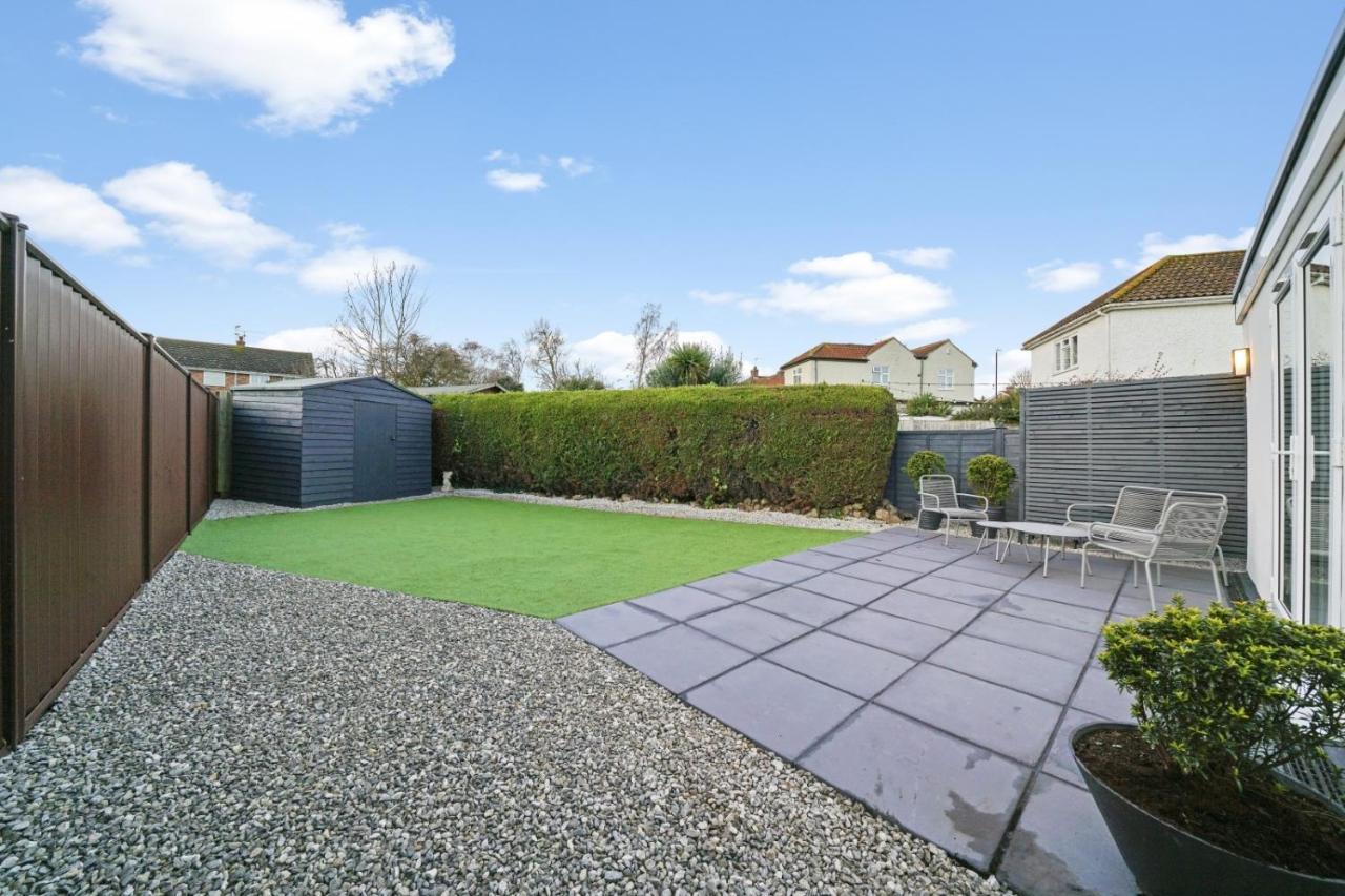Modern Bungalow In Maidstone Sleeps 5 With Free Parking ภายนอก รูปภาพ