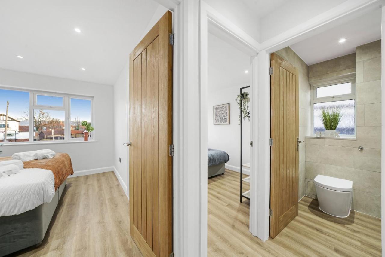 Modern Bungalow In Maidstone Sleeps 5 With Free Parking ภายนอก รูปภาพ