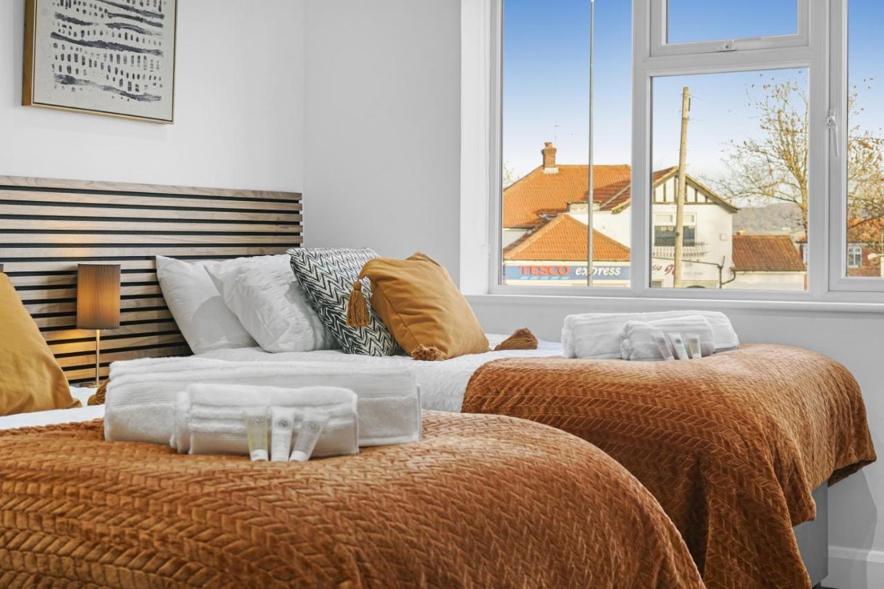Modern Bungalow In Maidstone Sleeps 5 With Free Parking ภายนอก รูปภาพ