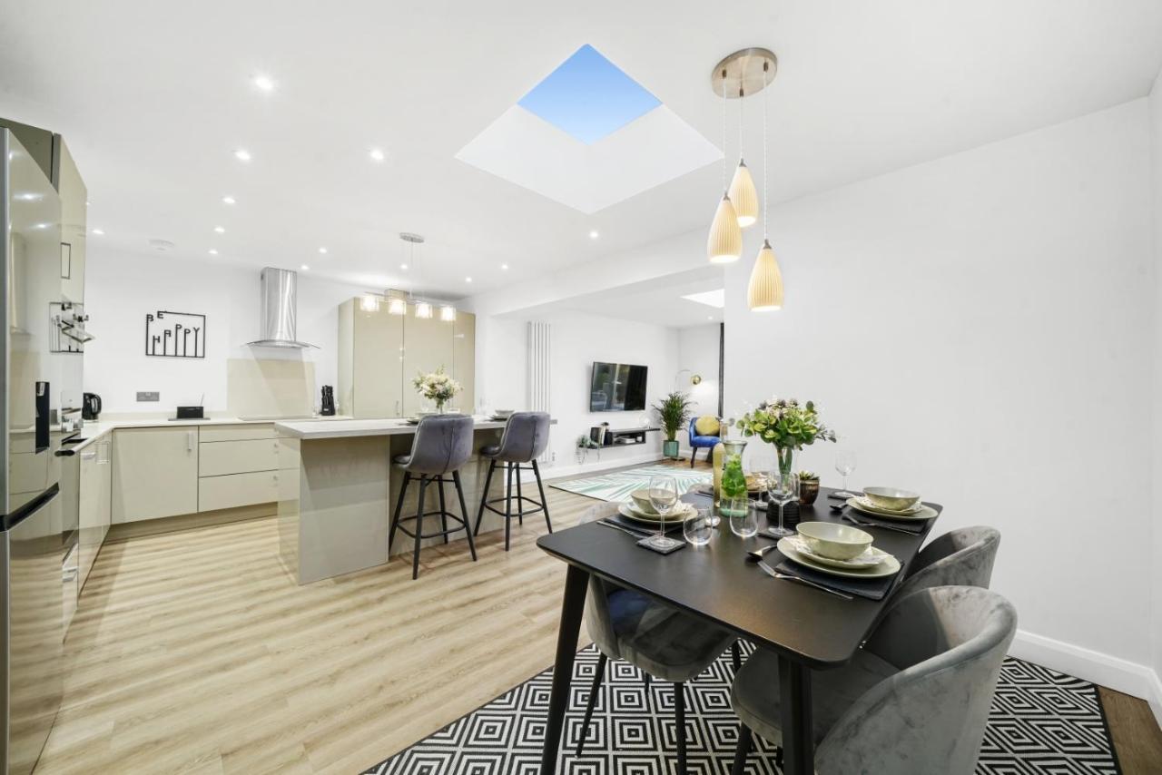 Modern Bungalow In Maidstone Sleeps 5 With Free Parking ภายนอก รูปภาพ